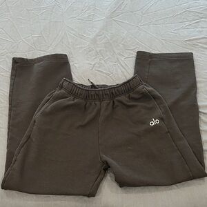 Alo straight leg sweatpants